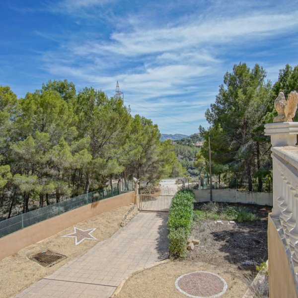Villa in La Nucia-54