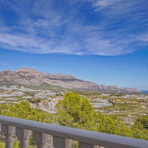 Villa in La Nucia-17