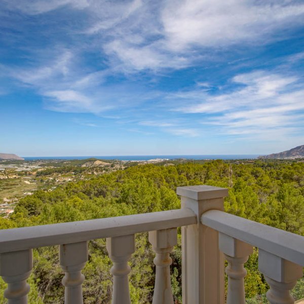 Villa in La Nucia-18