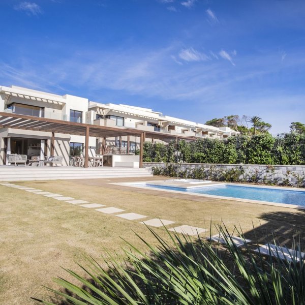 Villa in Estepona (town)-3