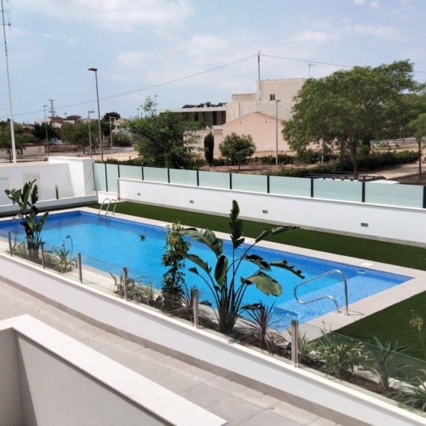Nieuwbouwnieuwe bungalows met solarium of tuin in Pilar de la Horadada-3