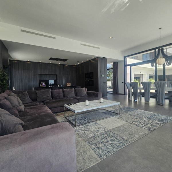 Villa in Cabo Roig-10