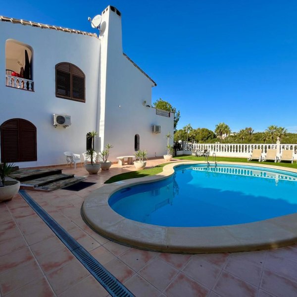 Villa in Villamartin-26