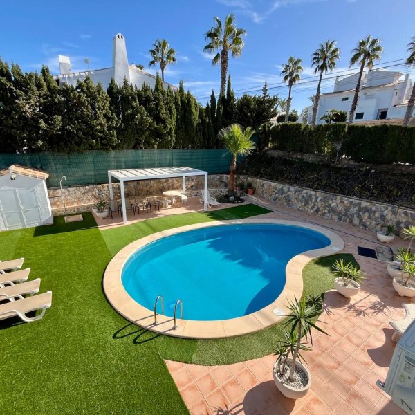 Villa in Villamartin-30