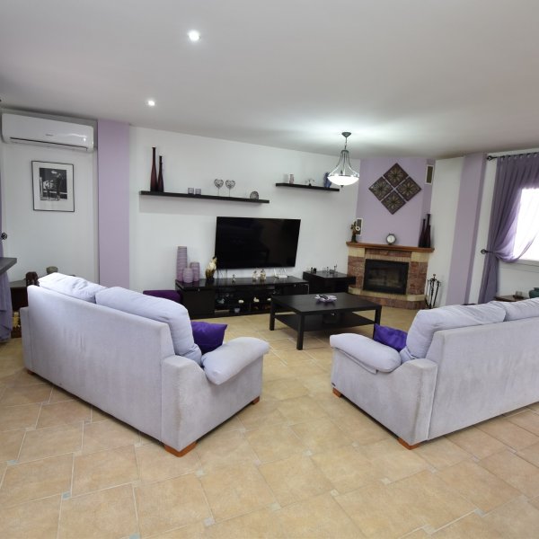 Villa in Algorfa-10