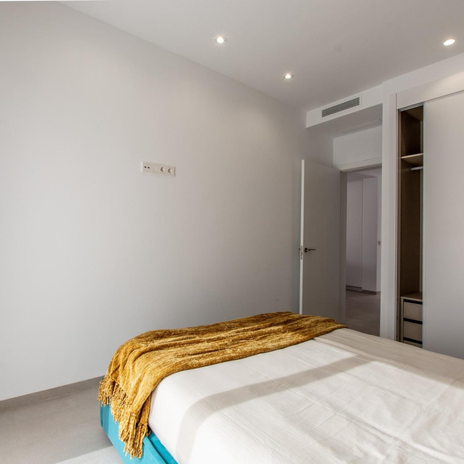 Luxe nieuwbouwappartementen en villa's met panoramisch uitzicht op zee in Finestrat-12