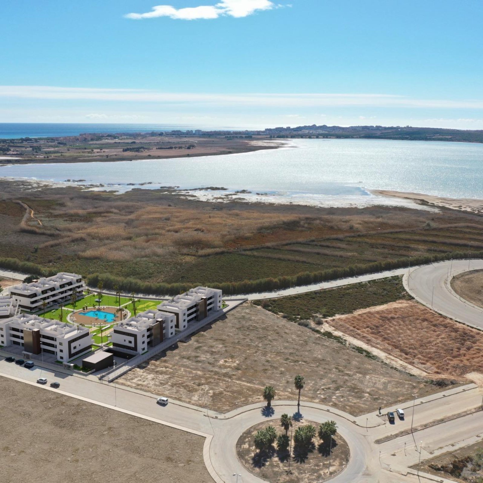 Nieuwbouw appartementen met toeristische vergunning en uitzicht op de lagune in El Raso Guardamar del Segura-5