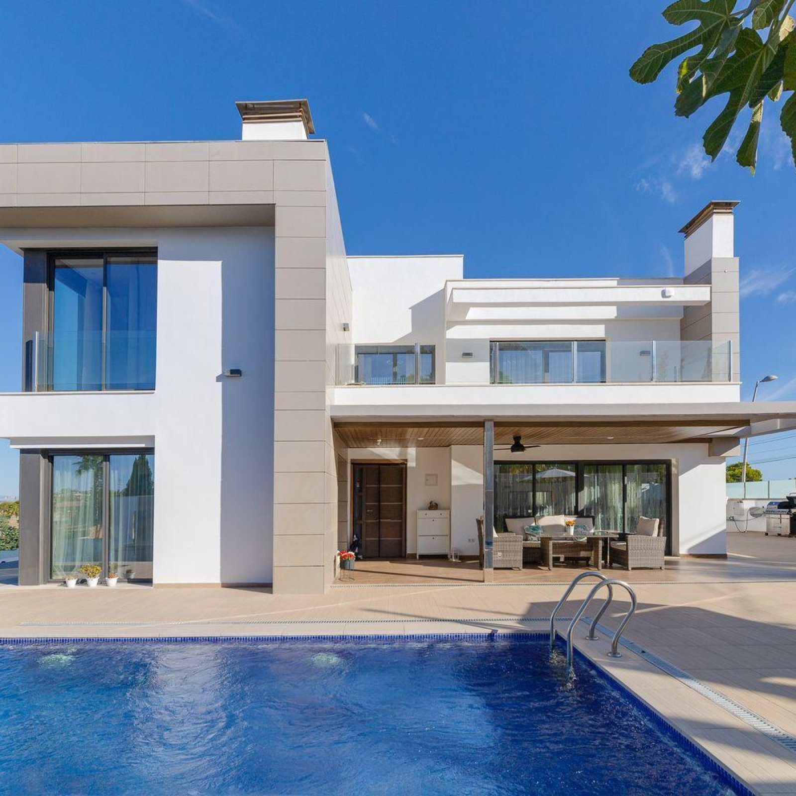 Villa in Torrevieja-2