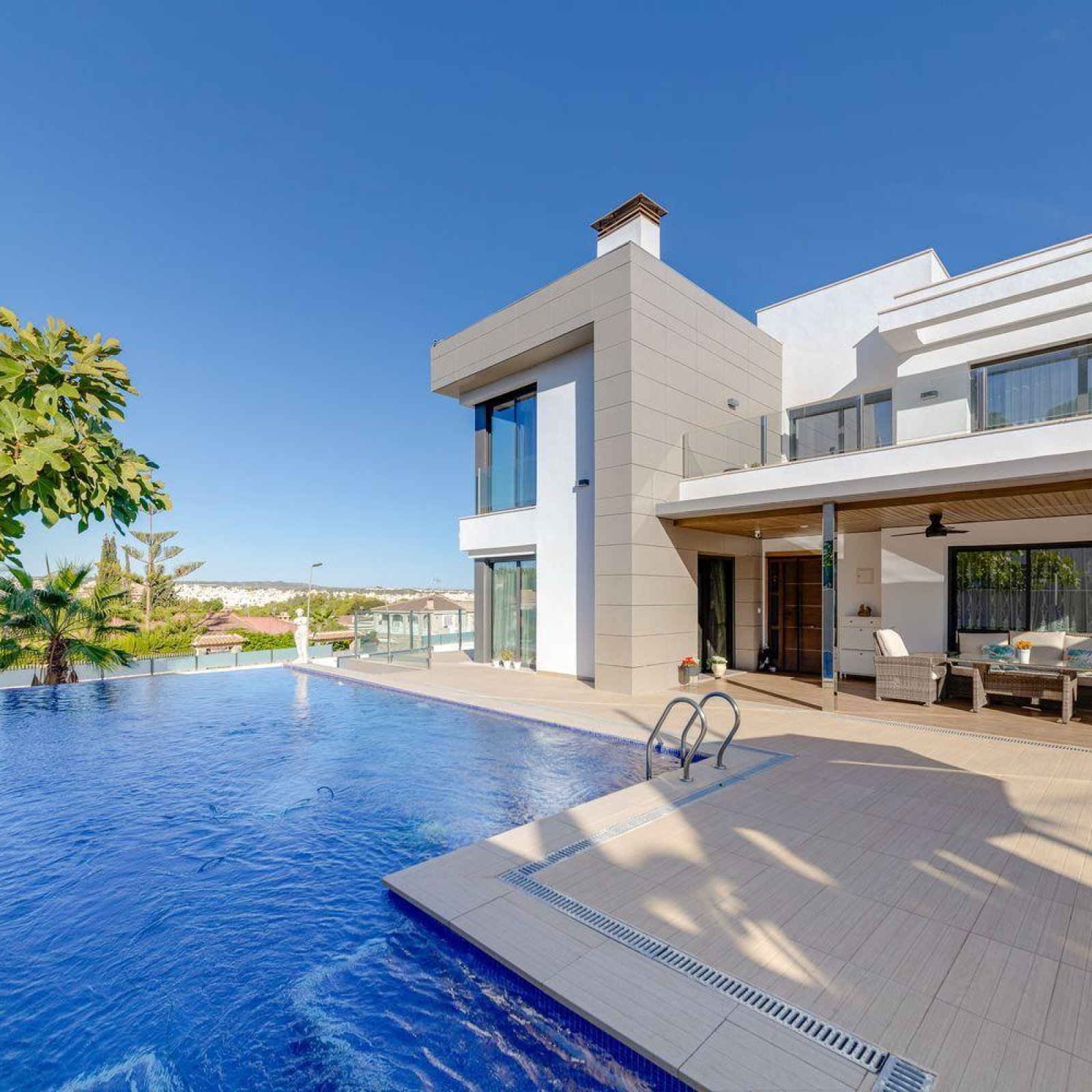Villa in Torrevieja-1