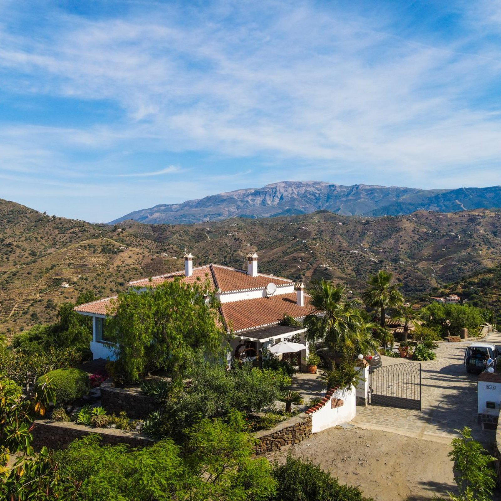 Villa in Sayalonga-2
