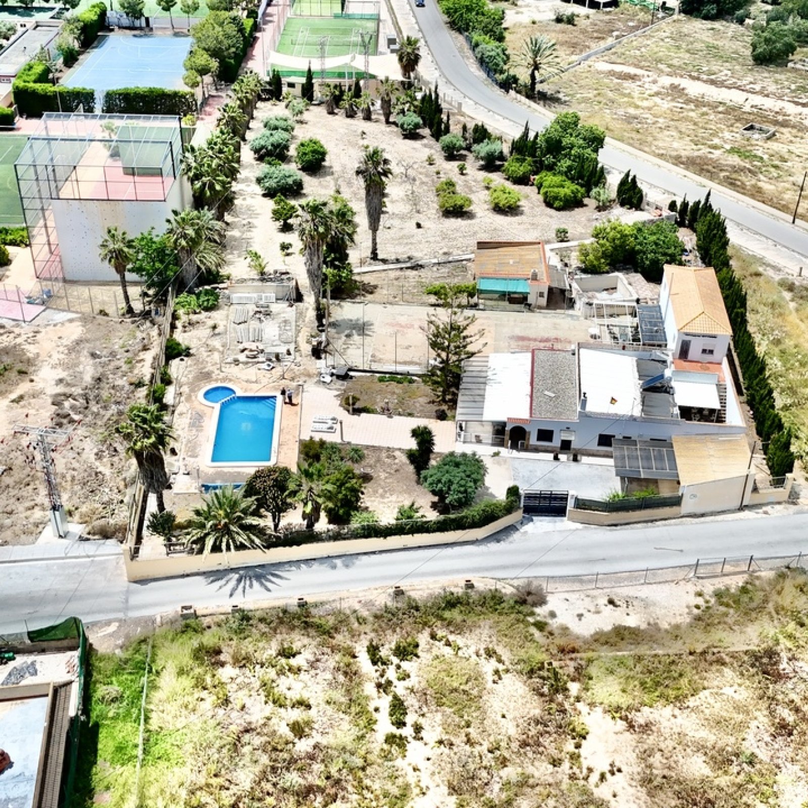 Villa in Los Montesinos-3
