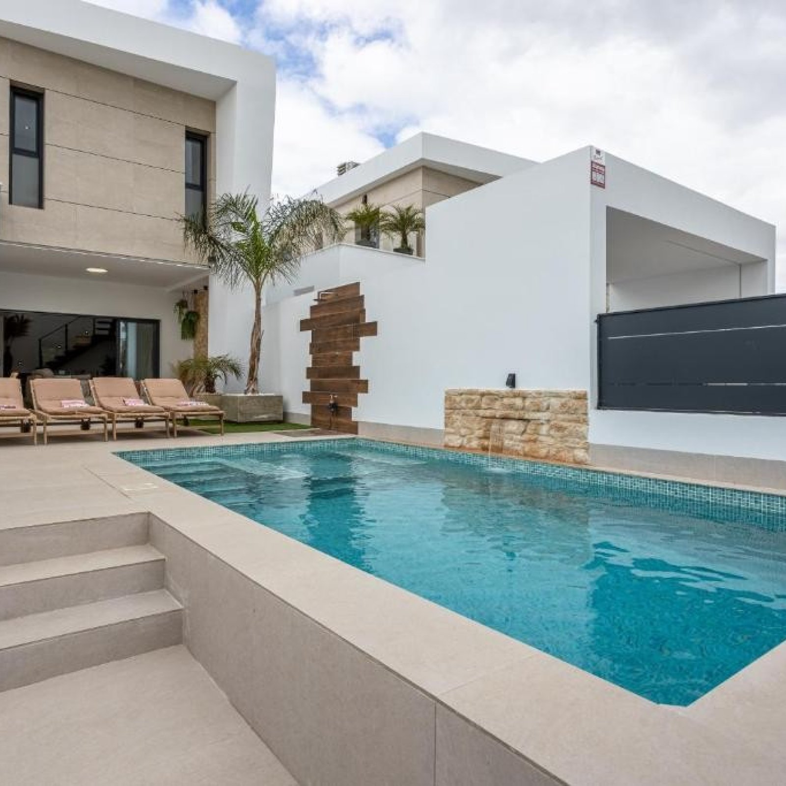 Villa in Dolores-2