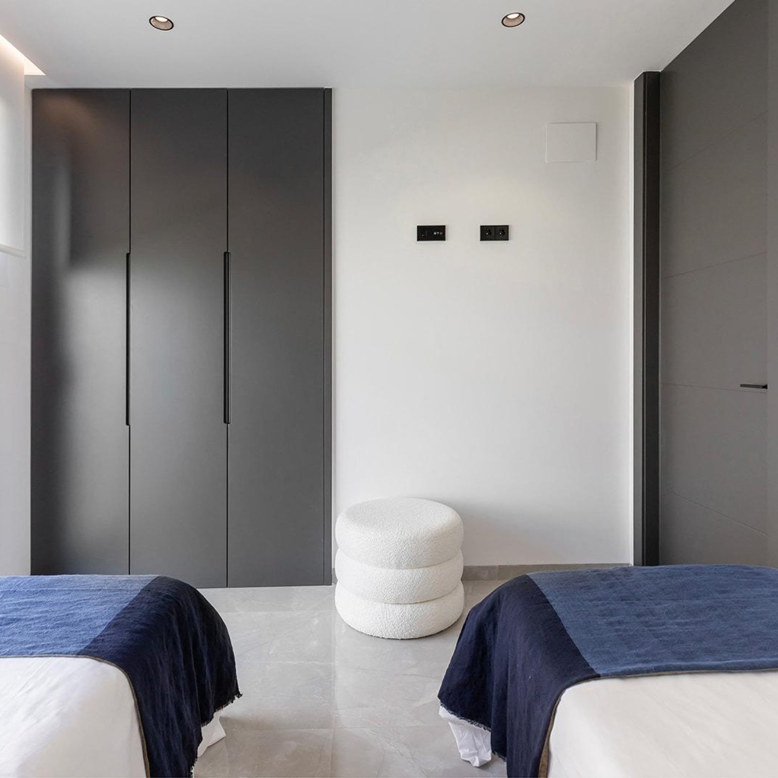 Nieuwbouw gelijkvloerse villa's met privé zwembad in Torrevieja-42