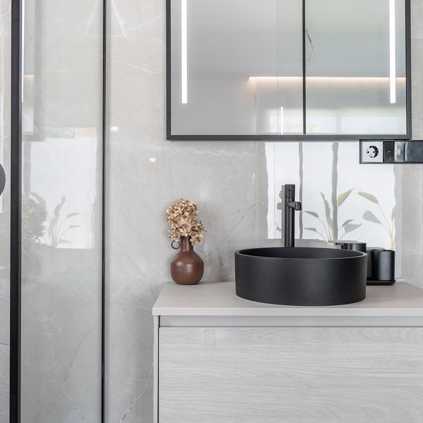 Nieuwbouw gelijkvloerse villa's met privé zwembad in Torrevieja-35
