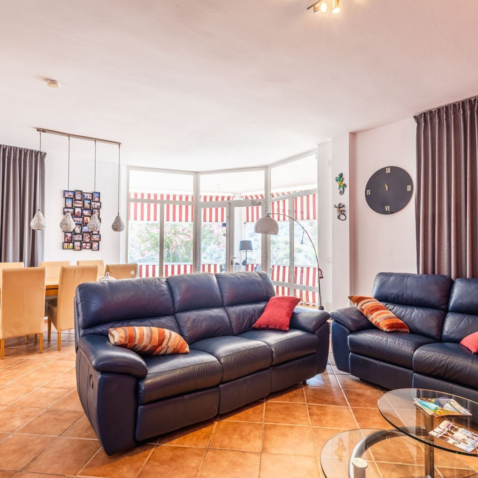 Villa in Sayalonga-21