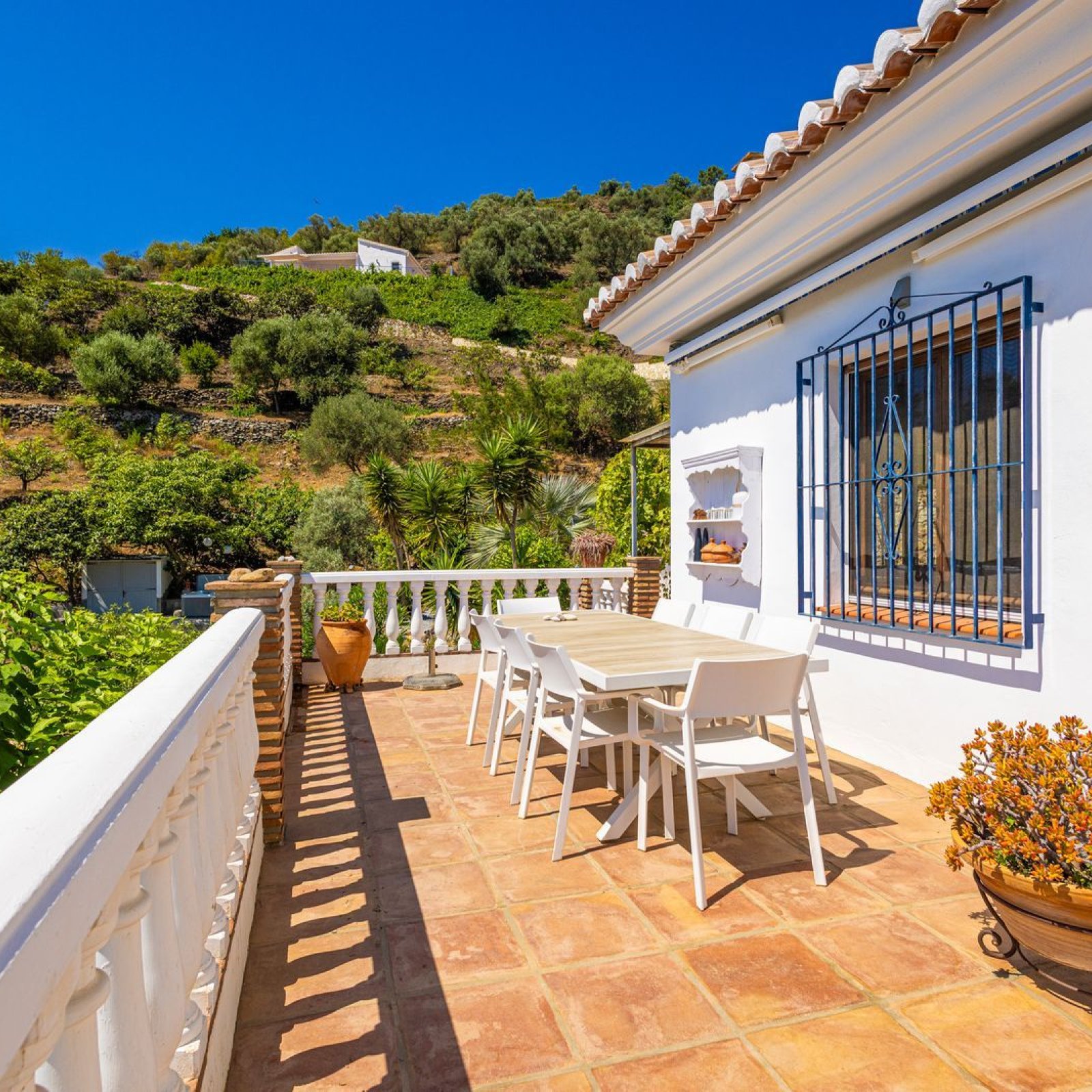 Villa in Cómpeta-12