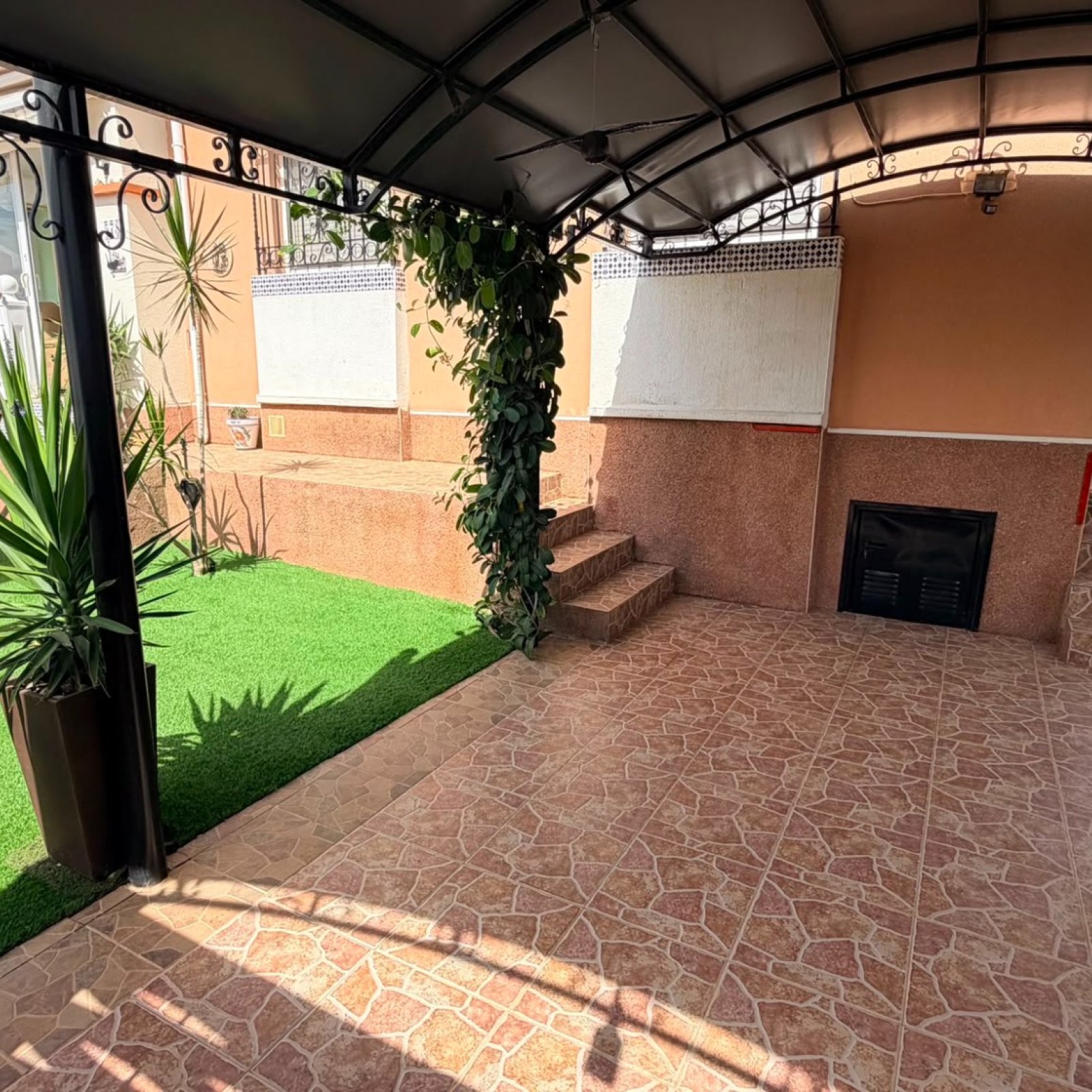 Villa in Los Montesinos-3