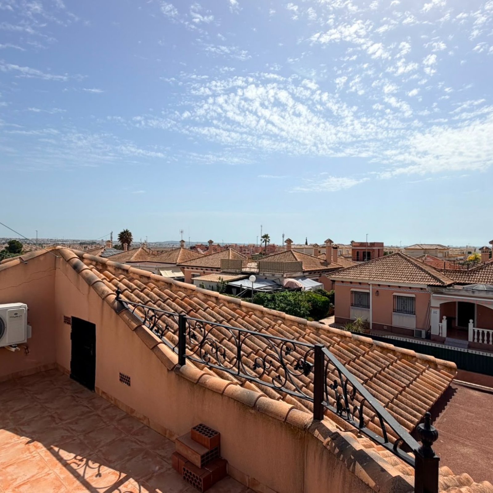 Villa in Los Montesinos-25