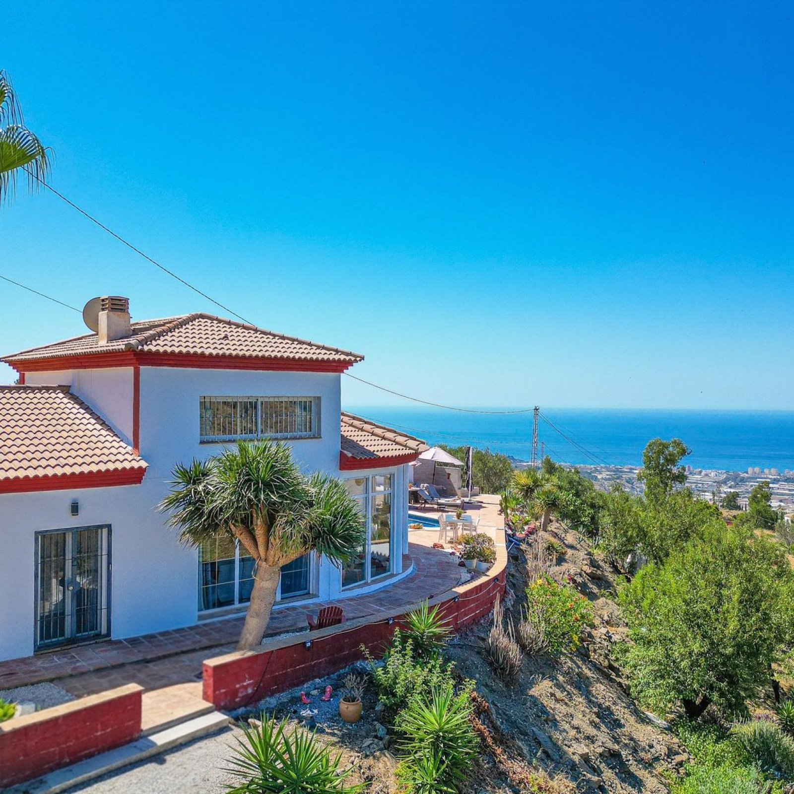 Villa in Arenas-3