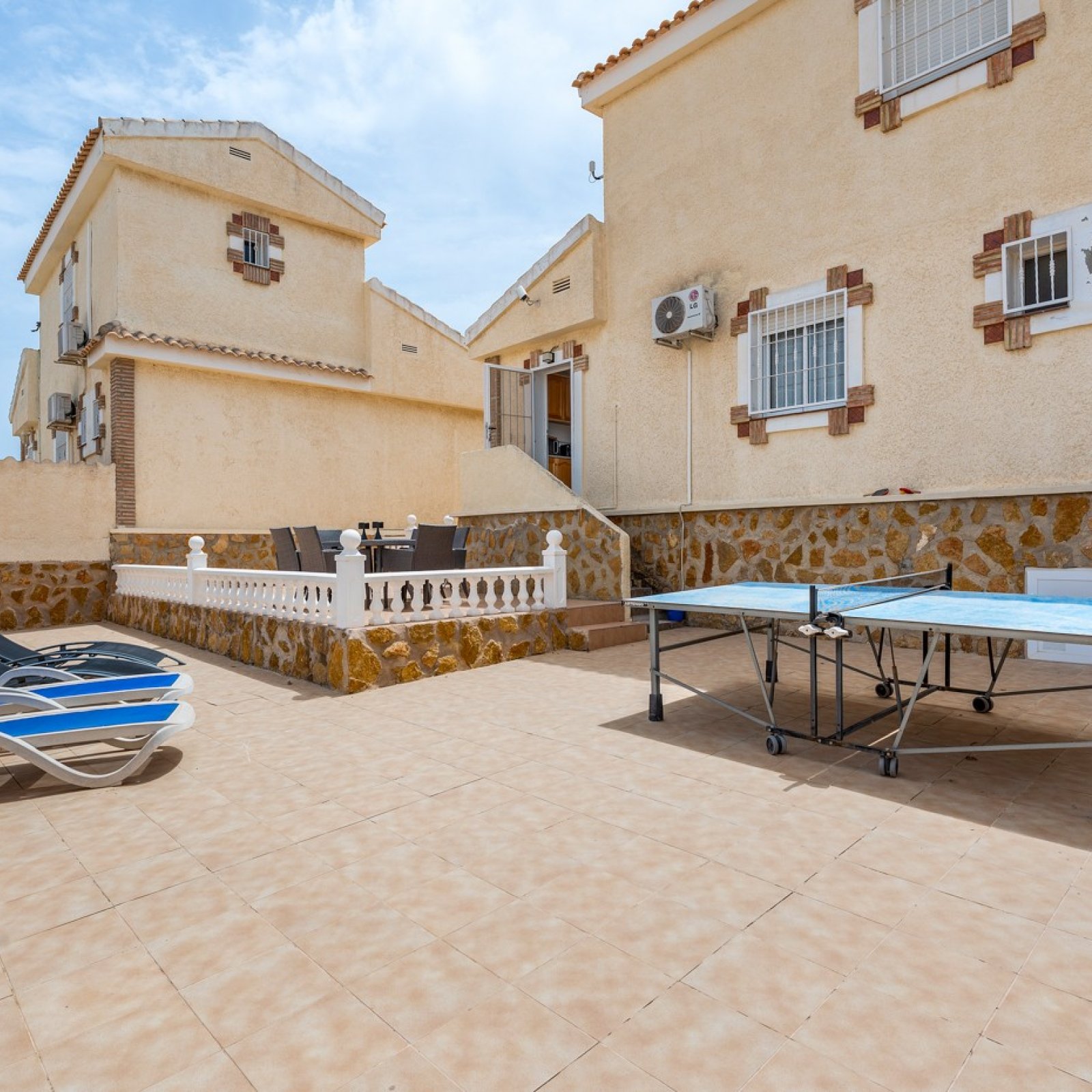 Villa in Gran Alacant-24