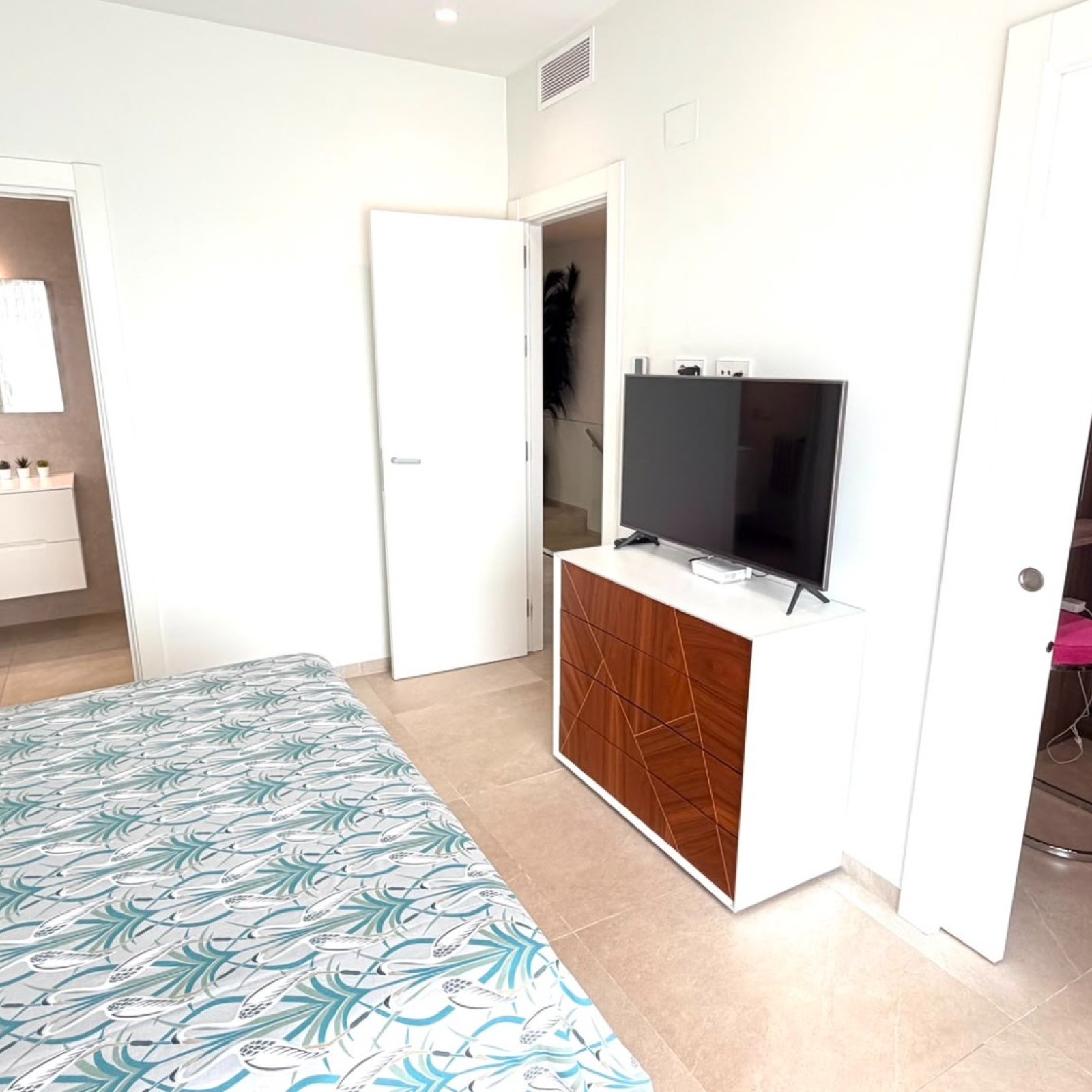 Villa in Los Montesinos-18
