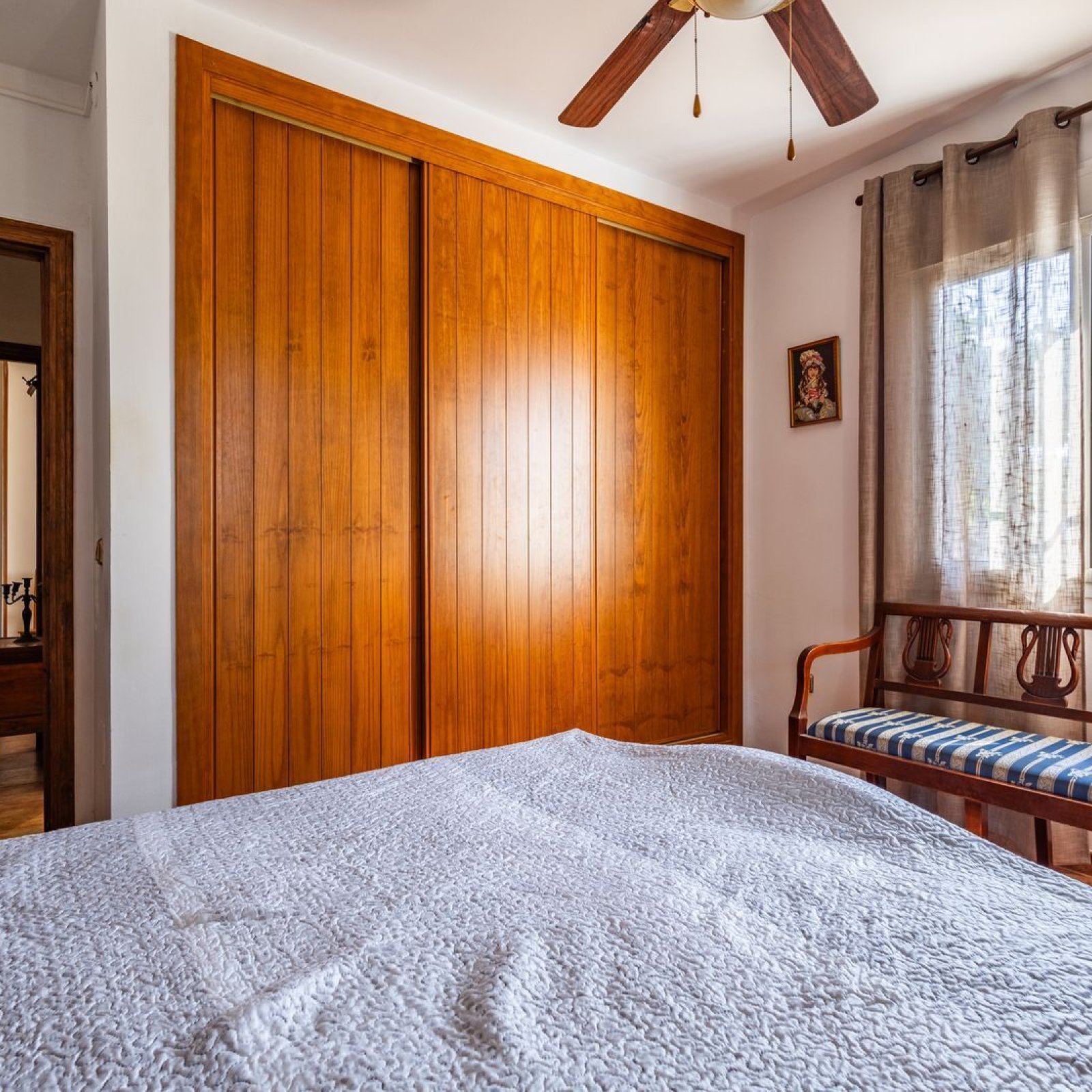 Villa in Sayalonga-24