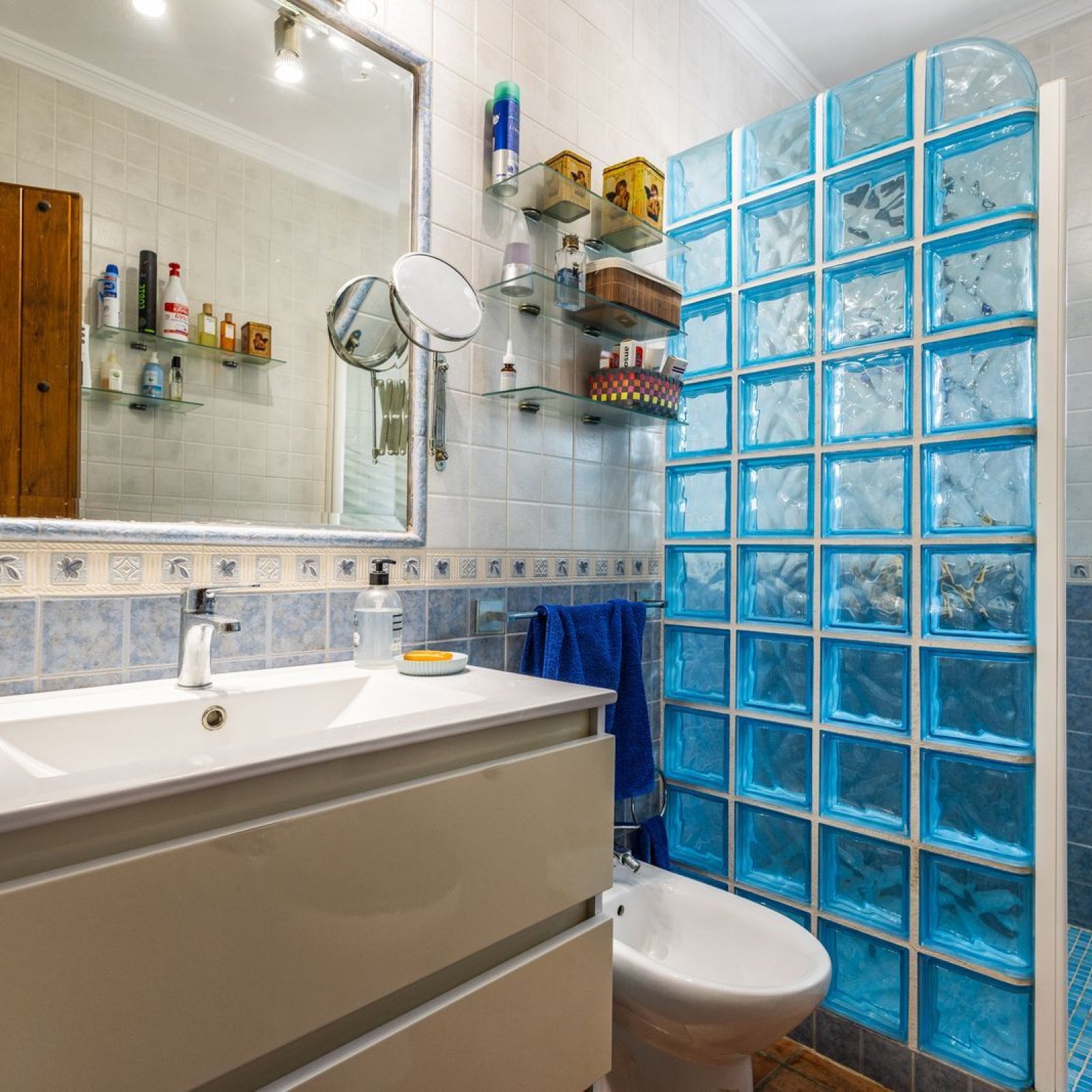 Villa in Sayalonga-28