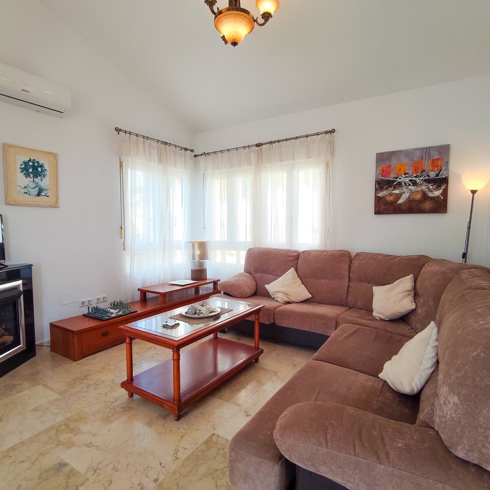 Villa in Villamartin-4