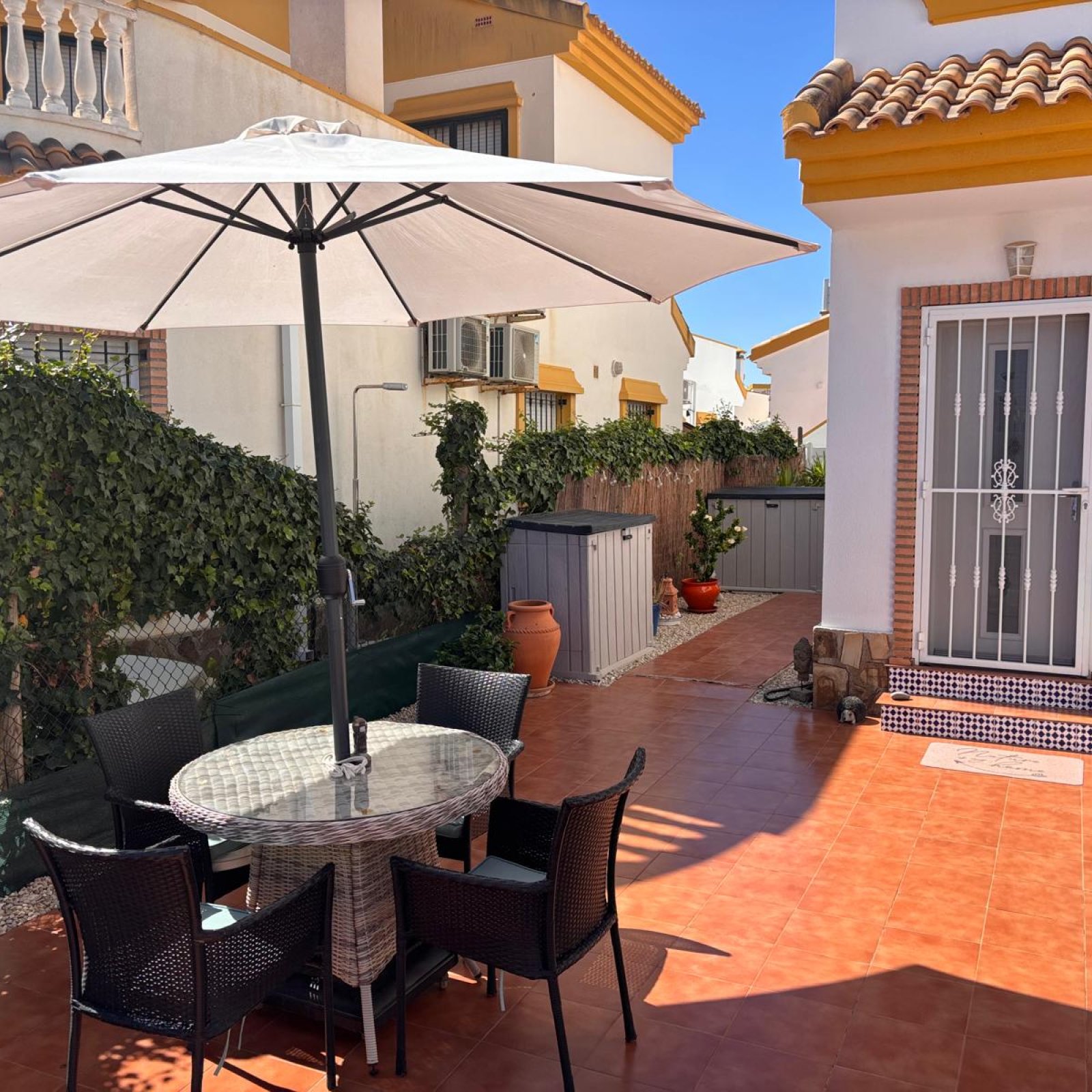 Villa in Guardamar del Segura-5
