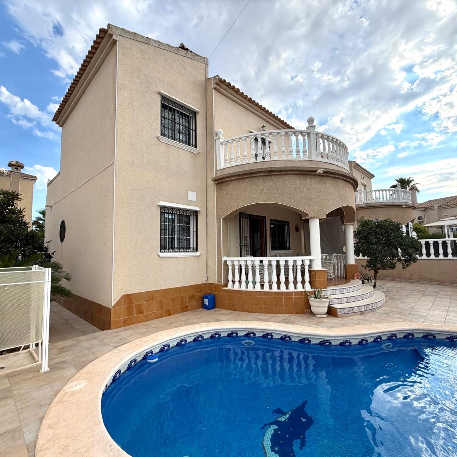 Villa in Orihuela Costa-1