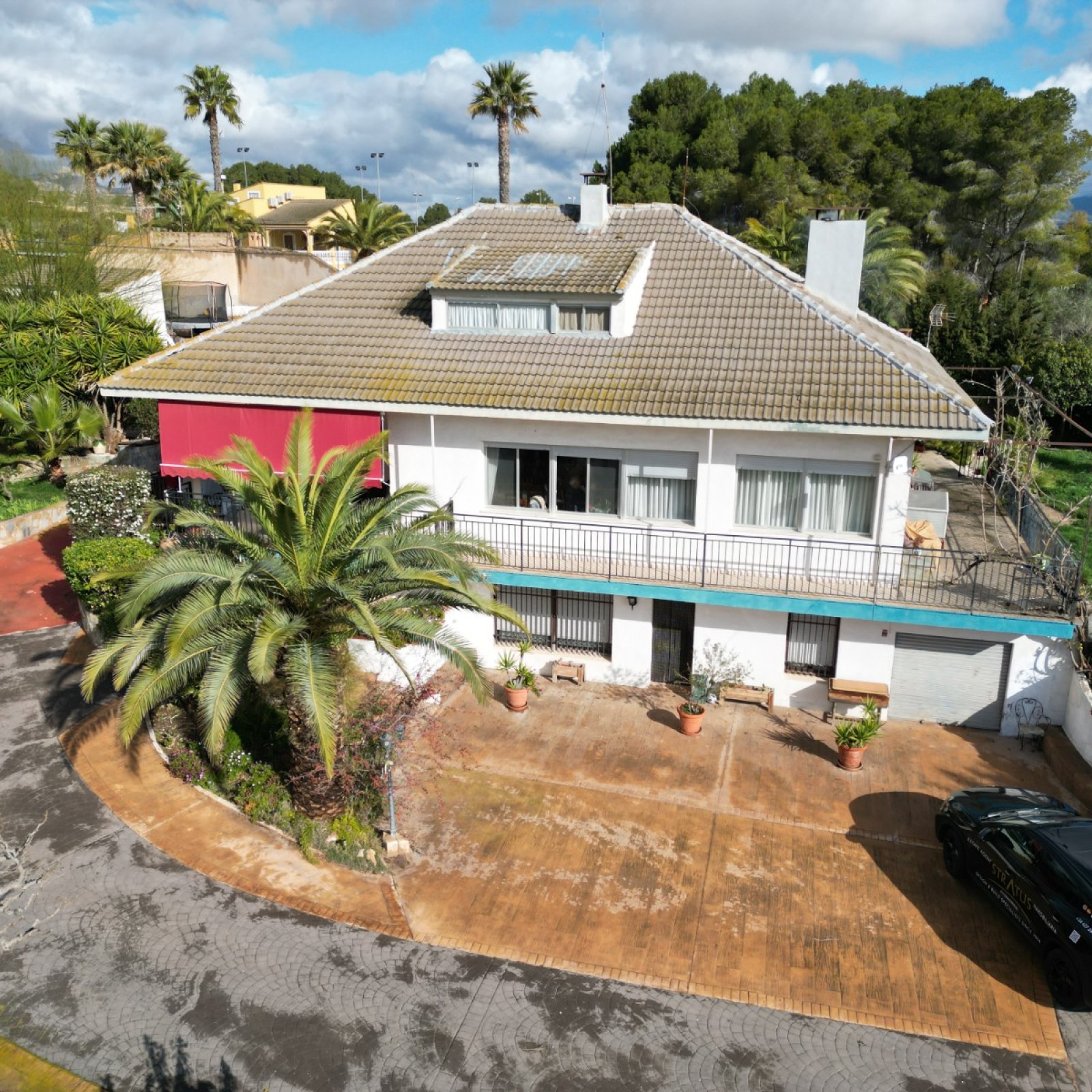 Villa in Elda-1