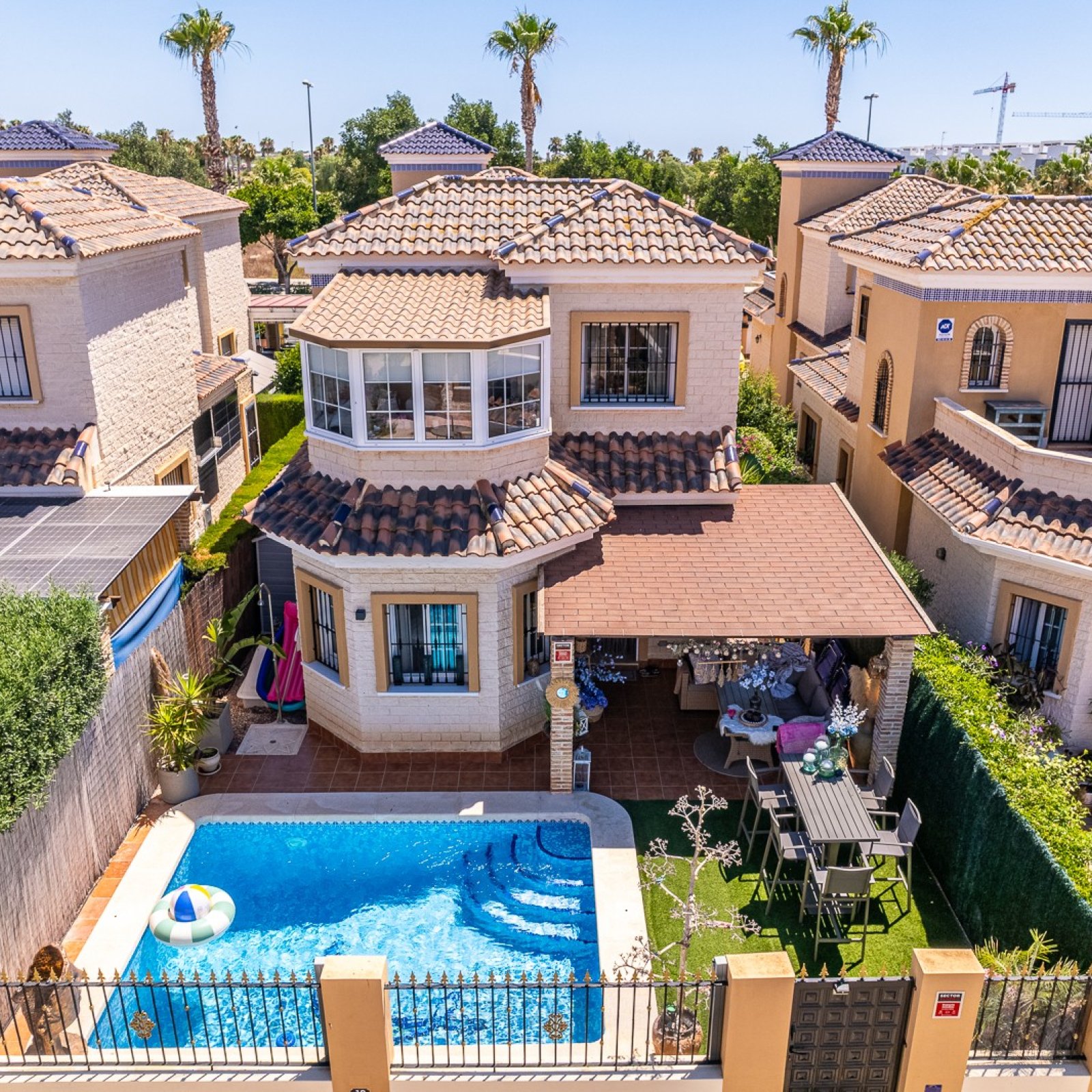 Villa in Guardamar del Segura-1