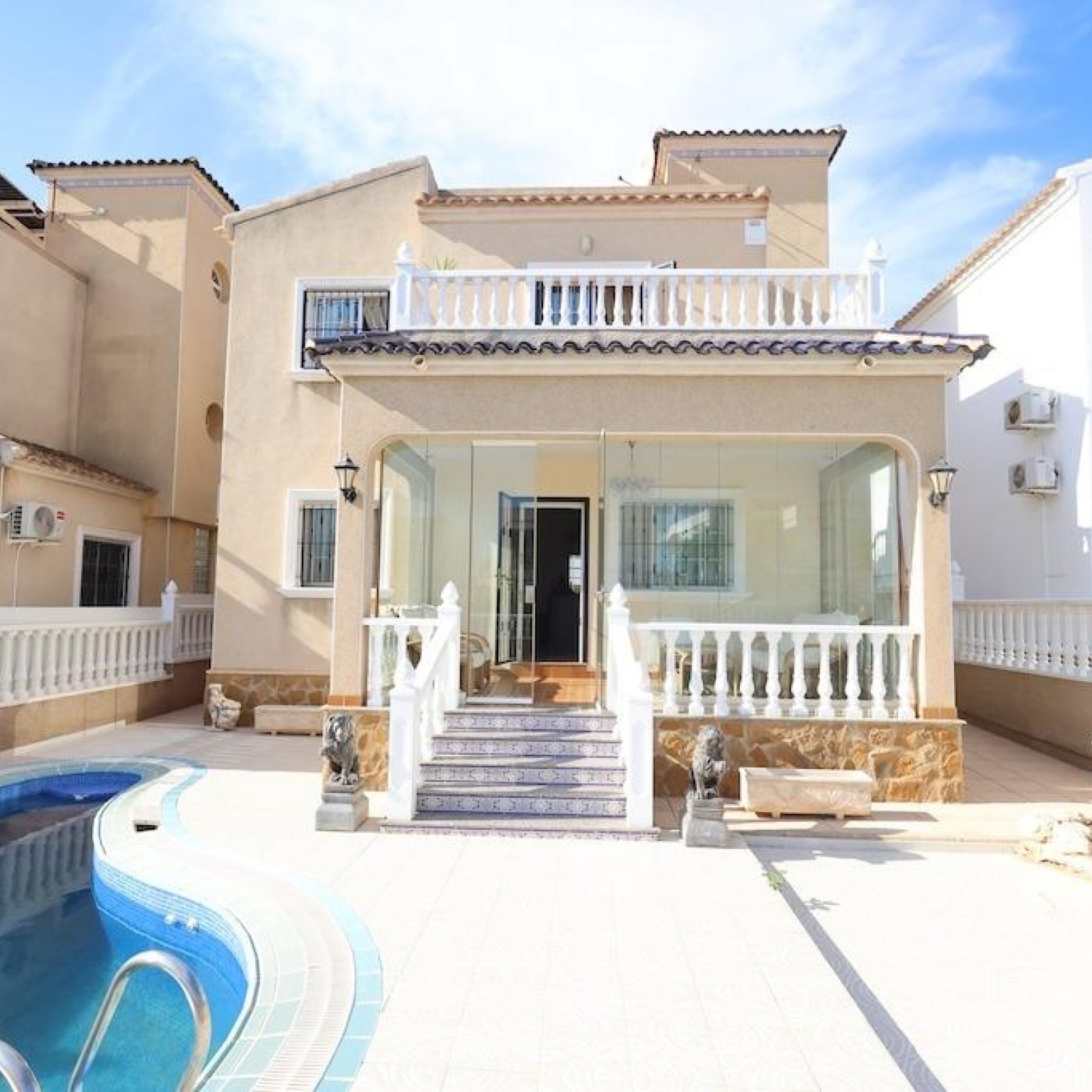 Villa in Orihuela Costa-1