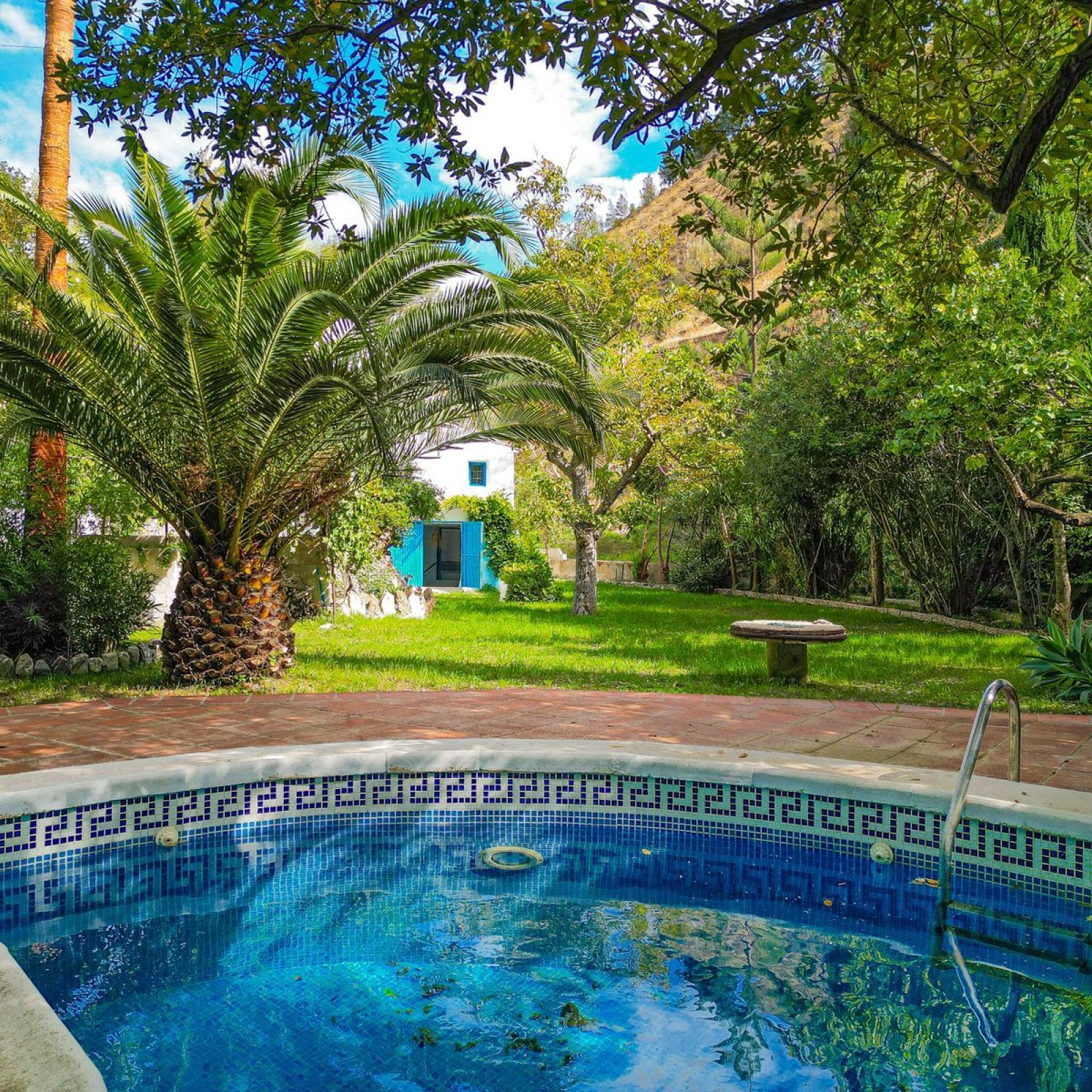 Villa in Canillas de Albaida-1