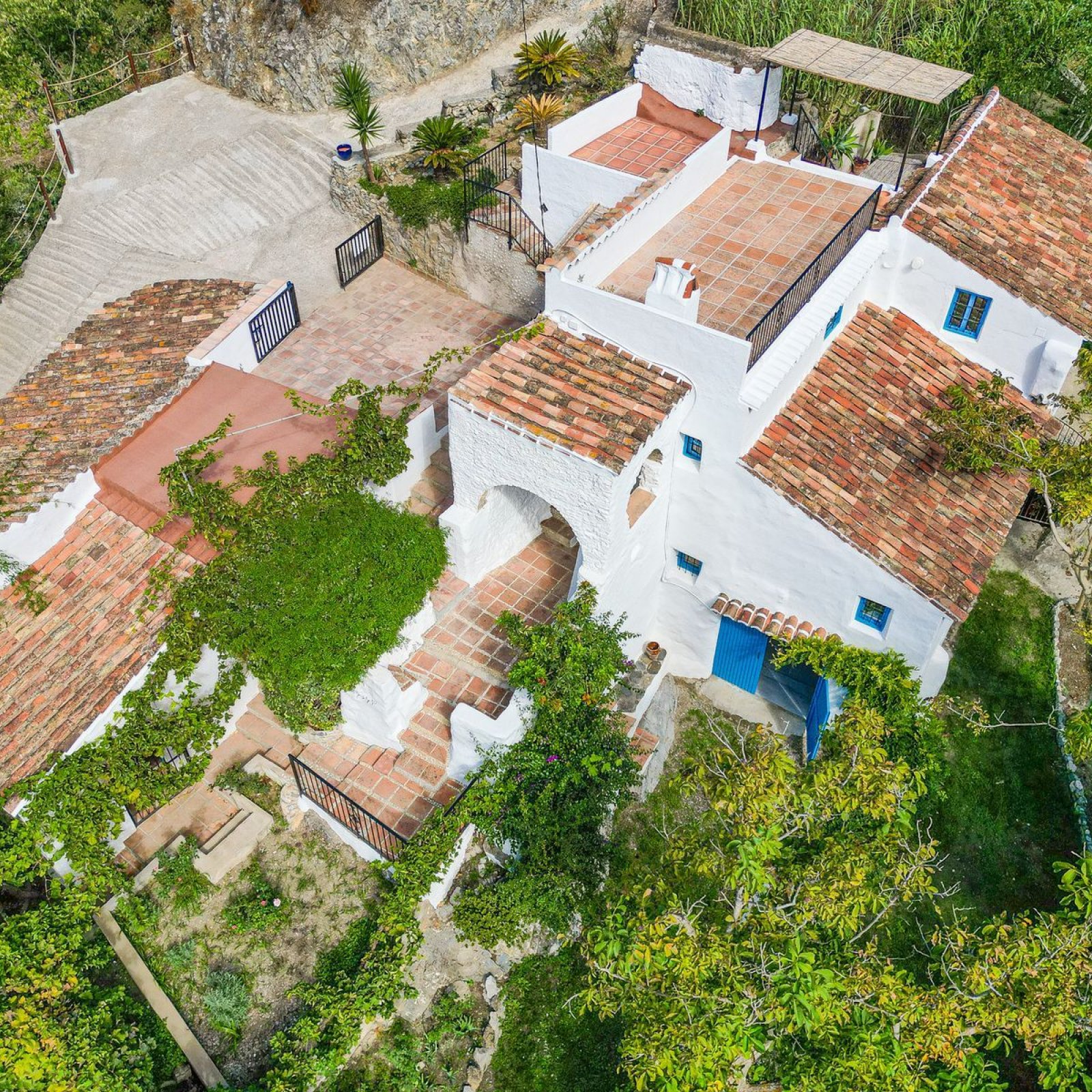 Villa in Canillas de Albaida-3