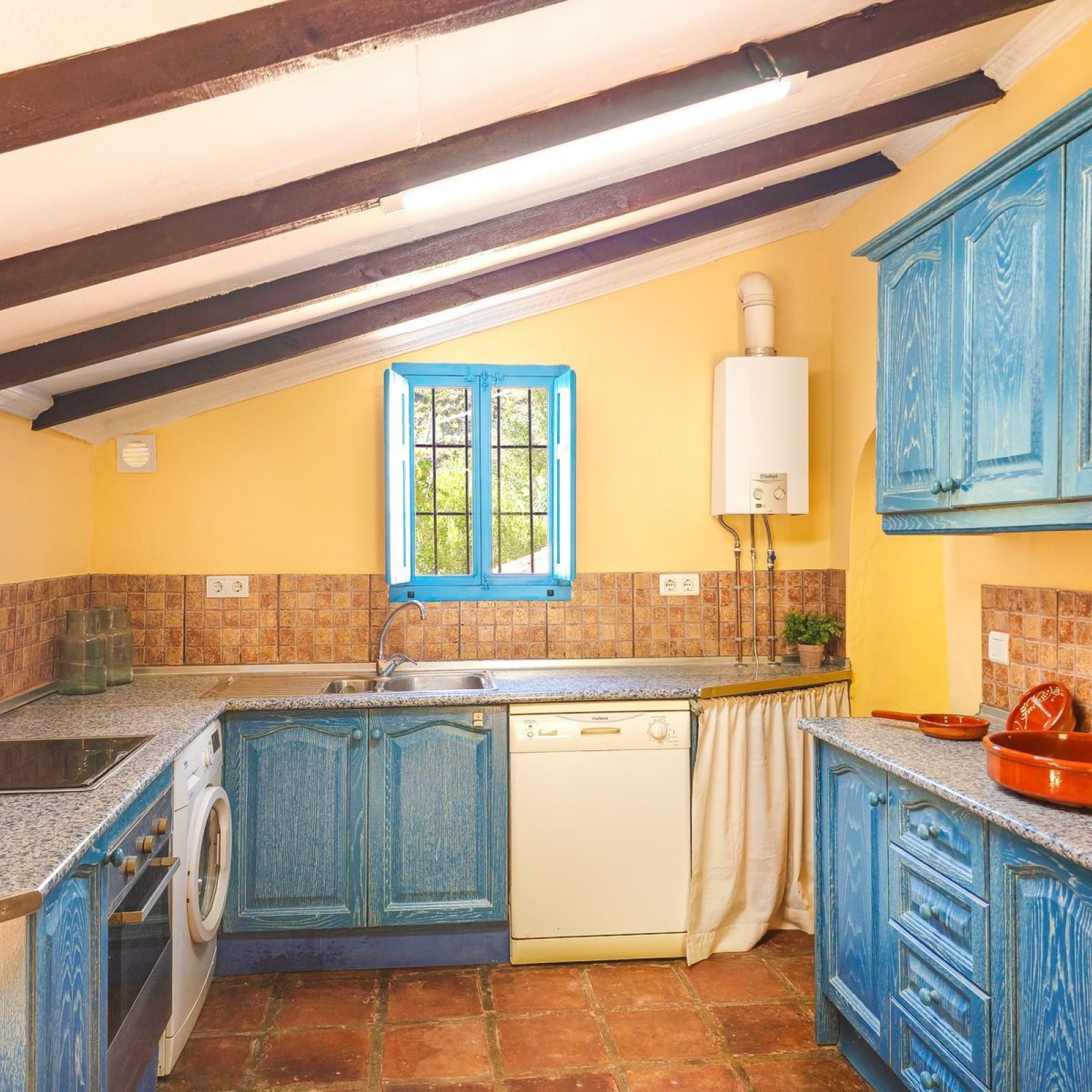 Villa in Canillas de Albaida-18