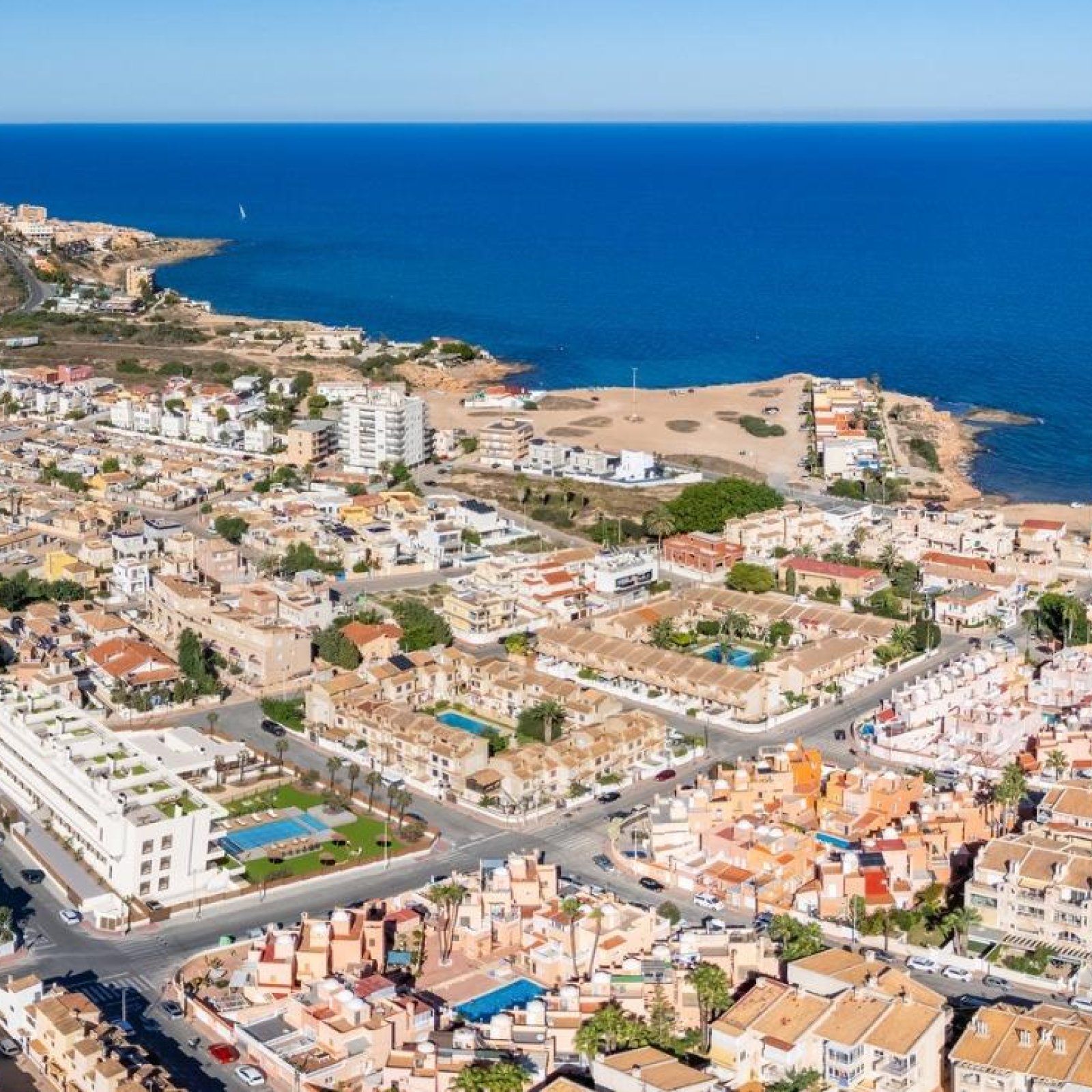 Nieuwbouwappartementen met toeristenvergunning op 300 m van het strand in Torrevieja-33